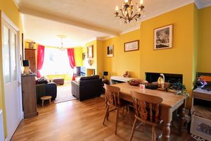 Lounge/ Diner- click for photo gallery